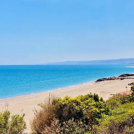 Apartment The Dream - Seafront Loft Giardini Naxos