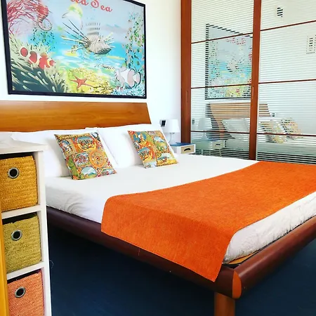 The Dream - Seafront Loft Apartment Giardini Naxos